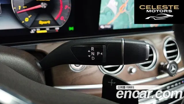 MERCEDES BENZ E-Classe W213 E300 4MATIC Exclusive 2019 — photo 12 sur 31
