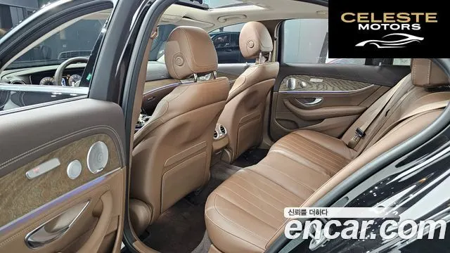 MERCEDES BENZ E-Classe W213 E300 4MATIC Exclusive 2019 — photo 16 sur 31
