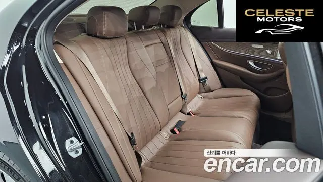 MERCEDES BENZ E-Classe W213 E300 4MATIC Exclusive 2019 — photo 18 sur 31