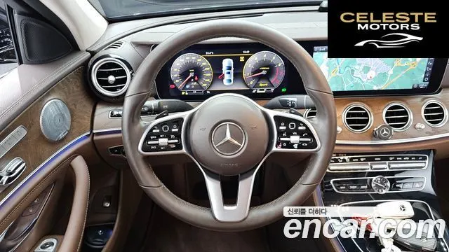 MERCEDES BENZ E-Classe W213 E300 4MATIC Exclusive 2019 — photo 19 sur 31