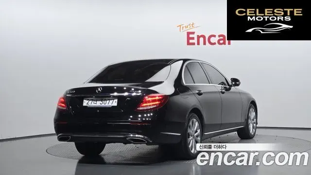 MERCEDES BENZ E-Classe W213 E300 4MATIC Exclusive 2019 — photo 2 sur 31