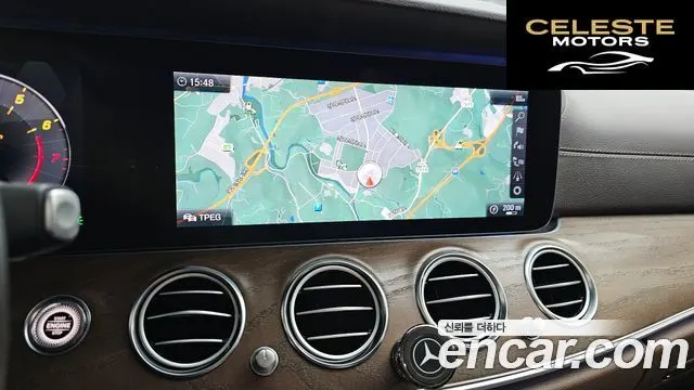 MERCEDES BENZ E-Classe W213 E300 4MATIC Exclusive 2019 — photo 22 sur 31