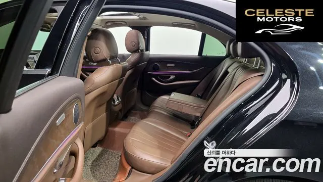 MERCEDES BENZ E-Classe W213 E220d 4MATIC Exclusive 2019 — photo 16 sur 30