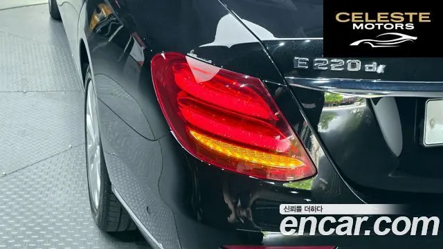 MERCEDES BENZ E-Classe W213 E220d 4MATIC Exclusive 2019 — photo 8 sur 30