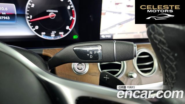 MERCEDES BENZ E-Classe W213 E300 4MATIC Exclusive 2019 — photo 12 sur 36