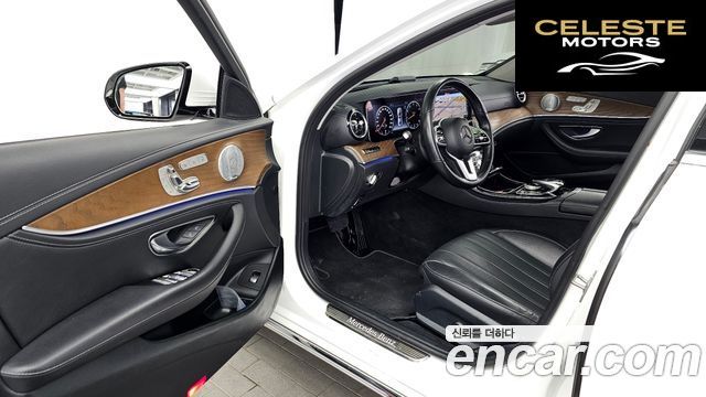 MERCEDES BENZ E-Classe W213 E300 4MATIC Exclusive 2019 — photo 13 sur 36
