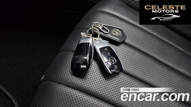 MERCEDES BENZ E-Classe W213 E300 4MATIC Exclusive 2019 — photo 16 sur 36