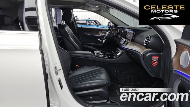 MERCEDES BENZ E-Classe W213 E300 4MATIC Exclusive 2019 — photo 17 sur 36
