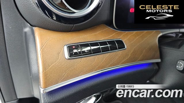 MERCEDES BENZ E-Classe W213 E300 4MATIC Exclusive 2019 — photo 30 sur 36