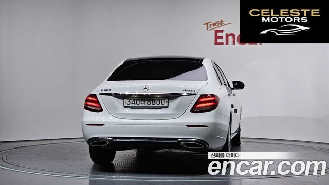 MERCEDES BENZ E-Classe W213 E300 4MATIC Exclusive 2019 — photo 4 sur 36