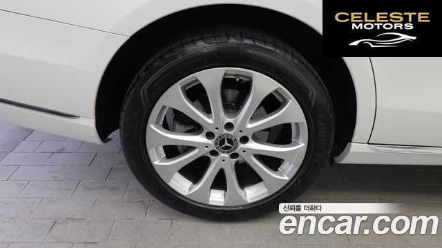 MERCEDES BENZ E-Classe W213 E300 4MATIC Exclusive 2019 — photo 5 sur 36