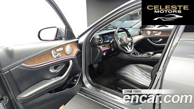 MERCEDES BENZ E-Classe W213 E300 4MATIC Exclusive 2019 — photo 10 sur 20