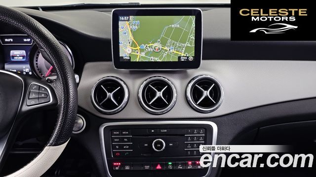 MERCEDES BENZ GLA-Classe X156 GLA200 d 4MATIC 2016 — photo 14 sur 20