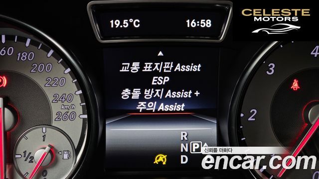 MERCEDES BENZ GLA-Classe X156 GLA200 d 4MATIC 2016 — photo 16 sur 20