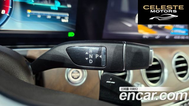 MERCEDES BENZ E-Classe W213 E300 4MATIC Exclusive 2019 — photo 12 sur 34