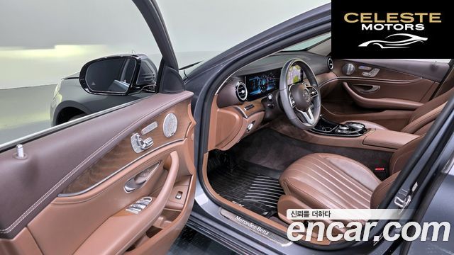MERCEDES BENZ E-Classe W213 E300 4MATIC Exclusive 2019 — photo 13 sur 34