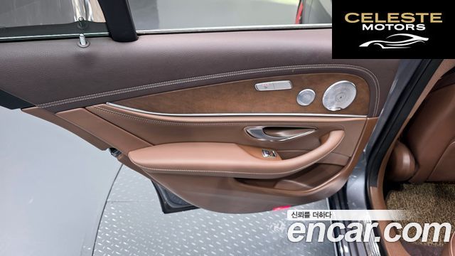 MERCEDES BENZ E-Classe W213 E300 4MATIC Exclusive 2019 — photo 15 sur 34