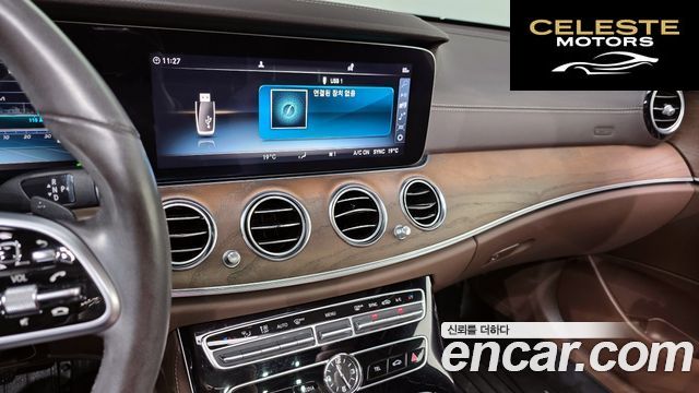 MERCEDES BENZ E-Classe W213 E300 4MATIC Exclusive 2019 — photo 21 sur 34