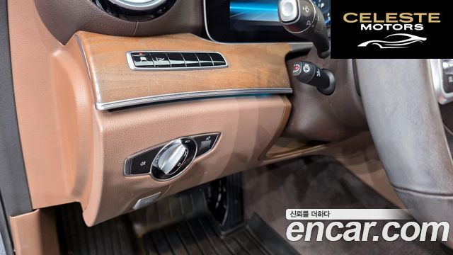 MERCEDES BENZ E-Classe W213 E300 4MATIC Exclusive 2019 — photo 24 sur 34