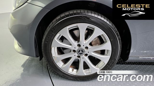 MERCEDES BENZ E-Classe W213 E300 4MATIC Exclusive 2019 — photo 5 sur 34