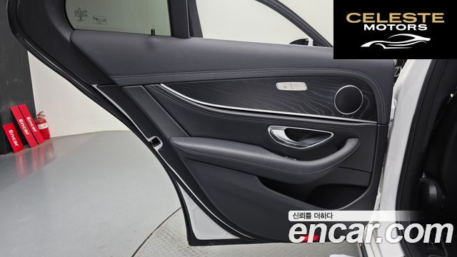 MERCEDES BENZ E-Classe W213 E220d 4MATIC Exclusive 2020 — photo 15 sur 32
