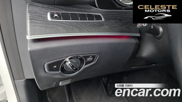 MERCEDES BENZ E-Classe W213 E220d 4MATIC Exclusive 2020 — photo 32 sur 32