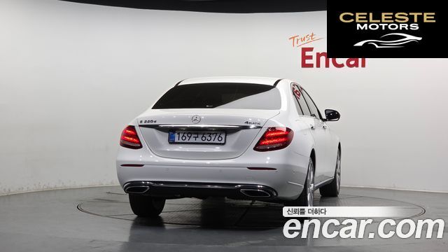 MERCEDES BENZ E-Classe W213 E220d 4MATIC Exclusive 2020 — photo 4 sur 32