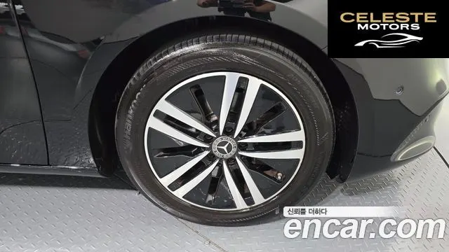 MERCEDES BENZ A-Classe W177 A220 Berline 2021 — photo 5 sur 30
