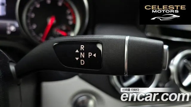 MERCEDES BENZ GLA-Classe X156 GLA220 2019 — photo 12 sur 30