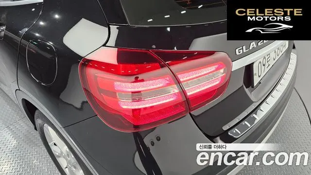 MERCEDES BENZ GLA-Classe X156 GLA220 2019 — photo 9 sur 30
