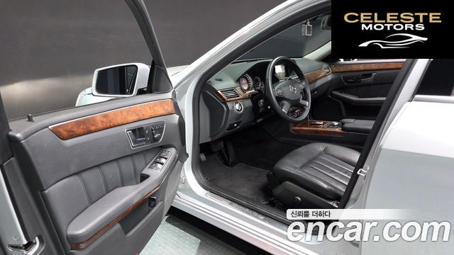 MERCEDES BENZ E-Classe W212 E300 2012 — photo 10 sur 26