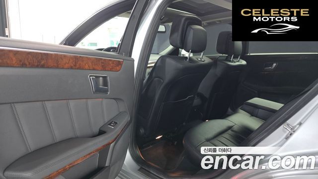 MERCEDES BENZ E-Classe W212 E300 2012 — photo 11 sur 26