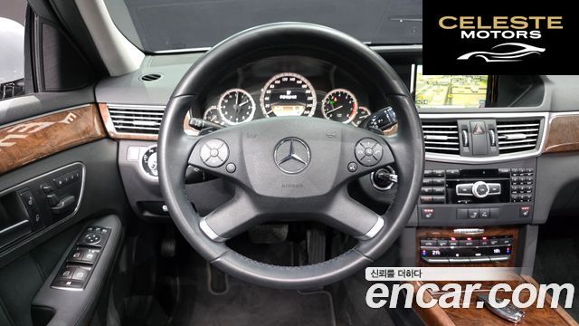 MERCEDES BENZ E-Classe W212 E300 2012 — photo 12 sur 26