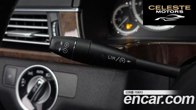 MERCEDES BENZ E-Classe W212 E300 2012 — photo 18 sur 26