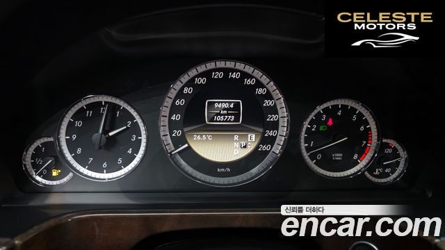 MERCEDES BENZ E-Classe W212 E300 2012 — photo 8 sur 26