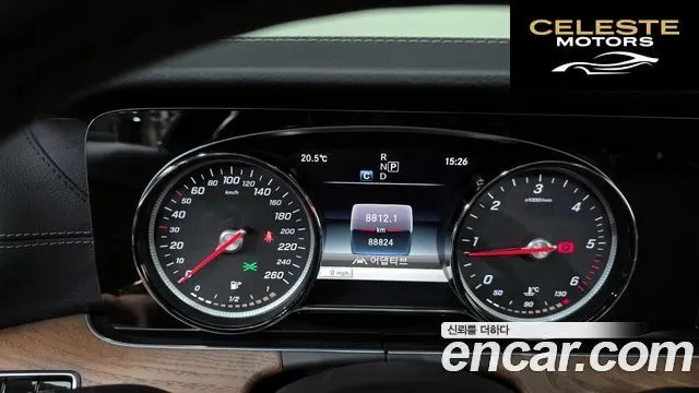 MERCEDES BENZ E-Classe W213 E220d 4MATIC Exclusive 2018 — photo 11 sur 33