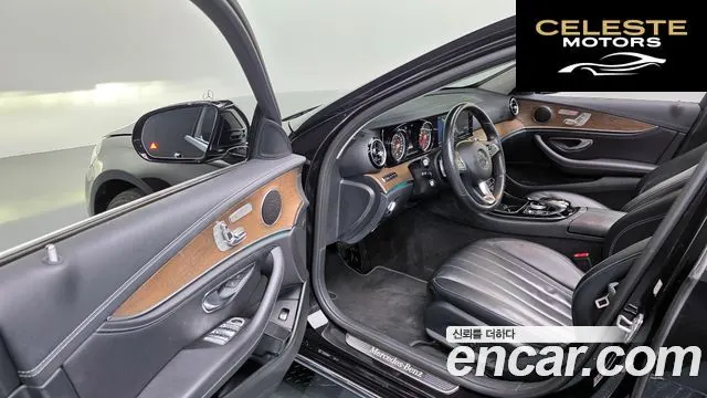 MERCEDES BENZ E-Classe W213 E220d 4MATIC Exclusive 2018 — photo 13 sur 33