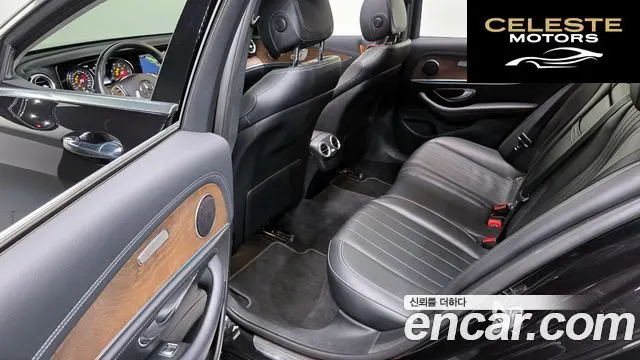 MERCEDES BENZ E-Classe W213 E220d 4MATIC Exclusive 2018 — photo 18 sur 33