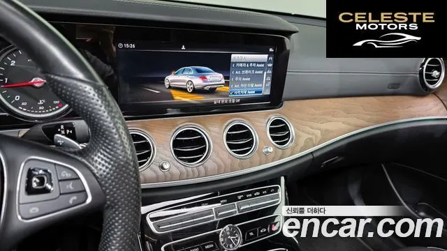MERCEDES BENZ E-Classe W213 E220d 4MATIC Exclusive 2018 — photo 21 sur 33