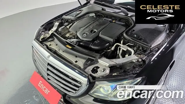 MERCEDES BENZ E-Classe W213 E220d 4MATIC Exclusive 2018 — photo 6 sur 33