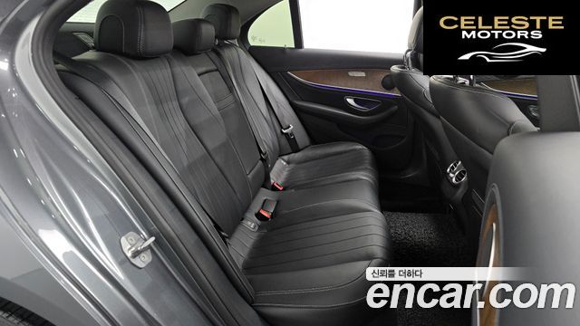 MERCEDES BENZ E-Classe W213 E300 Exclusive 2017 — photo 11 sur 20