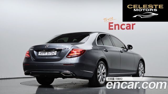 MERCEDES BENZ E-Classe W213 E300 Exclusive 2017 — photo 2 sur 20