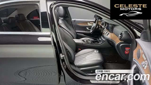 MERCEDES BENZ E-Classe W213 E220d 4MATIC Exclusive 2018 — photo 16 sur 33