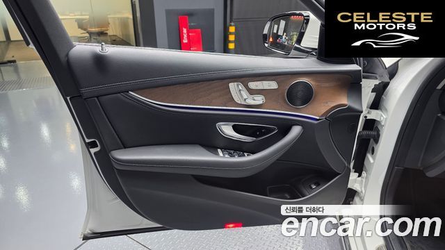 MERCEDES BENZ E-Classe W213 E220d 4MATIC Exclusive 2019 — photo 14 sur 30