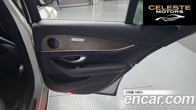 MERCEDES BENZ E-Classe W213 E220d 4MATIC Exclusive 2019 — photo 15 sur 30