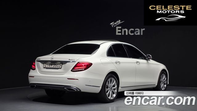MERCEDES BENZ E-Classe W213 E220d 4MATIC Exclusive 2019 — photo 2 sur 30