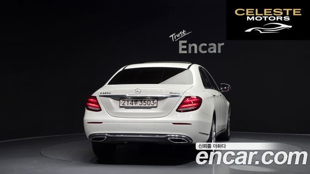 MERCEDES BENZ E-Classe W213 E220d 4MATIC Exclusive 2019 — photo 4 sur 30