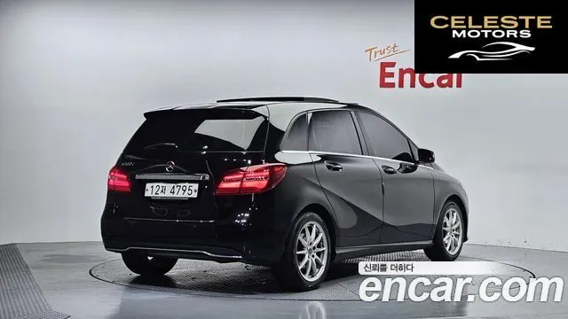 MERCEDES BENZ B-Classe W246 B200 d 2018 — photo 2 sur 35