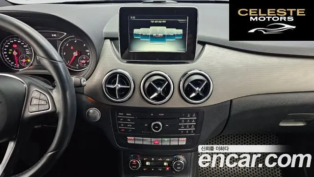 MERCEDES BENZ B-Classe W246 B200 d 2018 — photo 20 sur 35