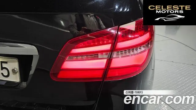MERCEDES BENZ B-Classe W246 B200 d 2018 — photo 9 sur 35